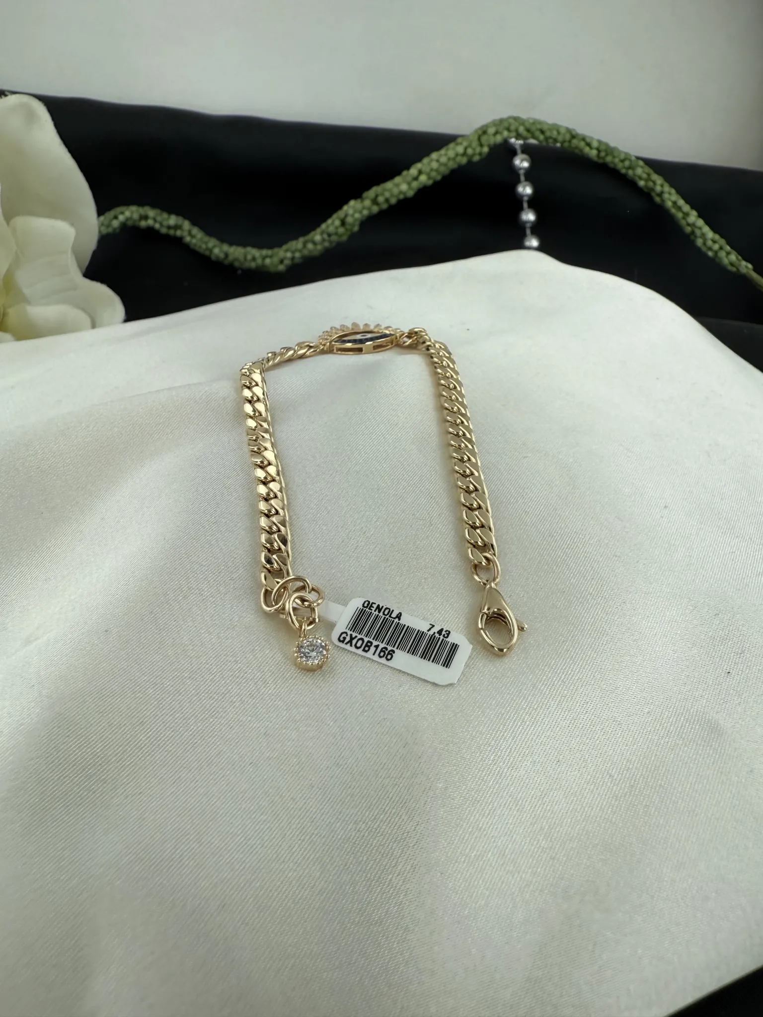 Özel Tasarım Göz Bileklik