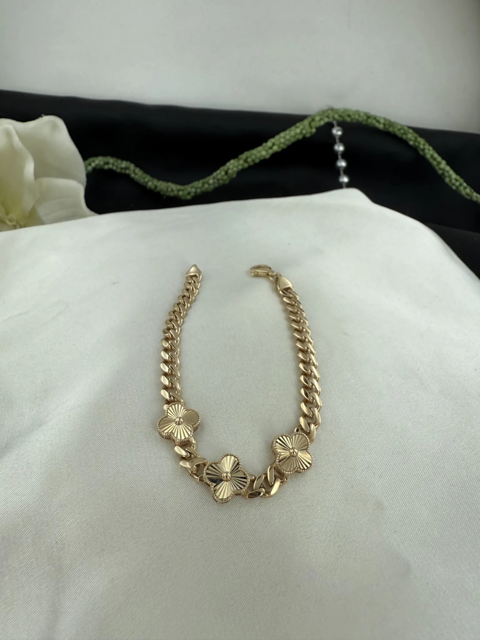 Özel Tasarım Taşsız Yonca Bileklik