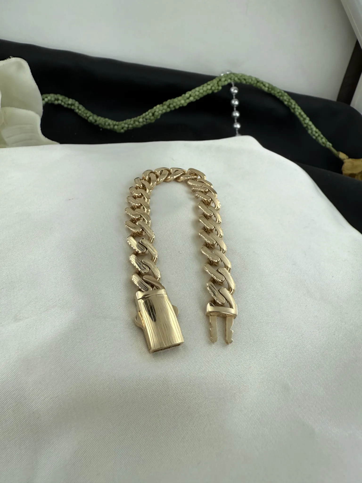 Taşsız Gurmet Bileklik