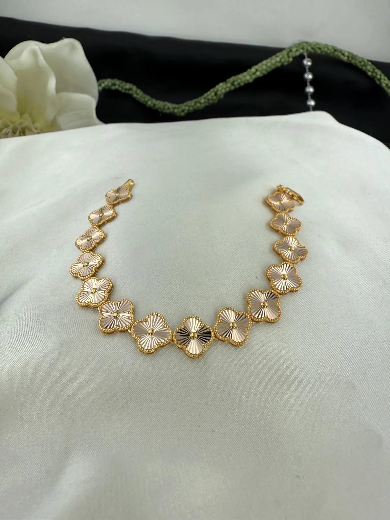 Özel Tasarım Taşsız Yonca Bileklik