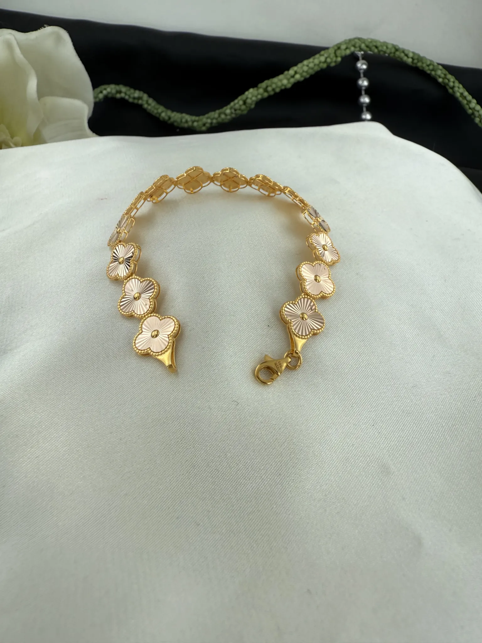 Özel Tasarım Taşsız Yonca Bileklik