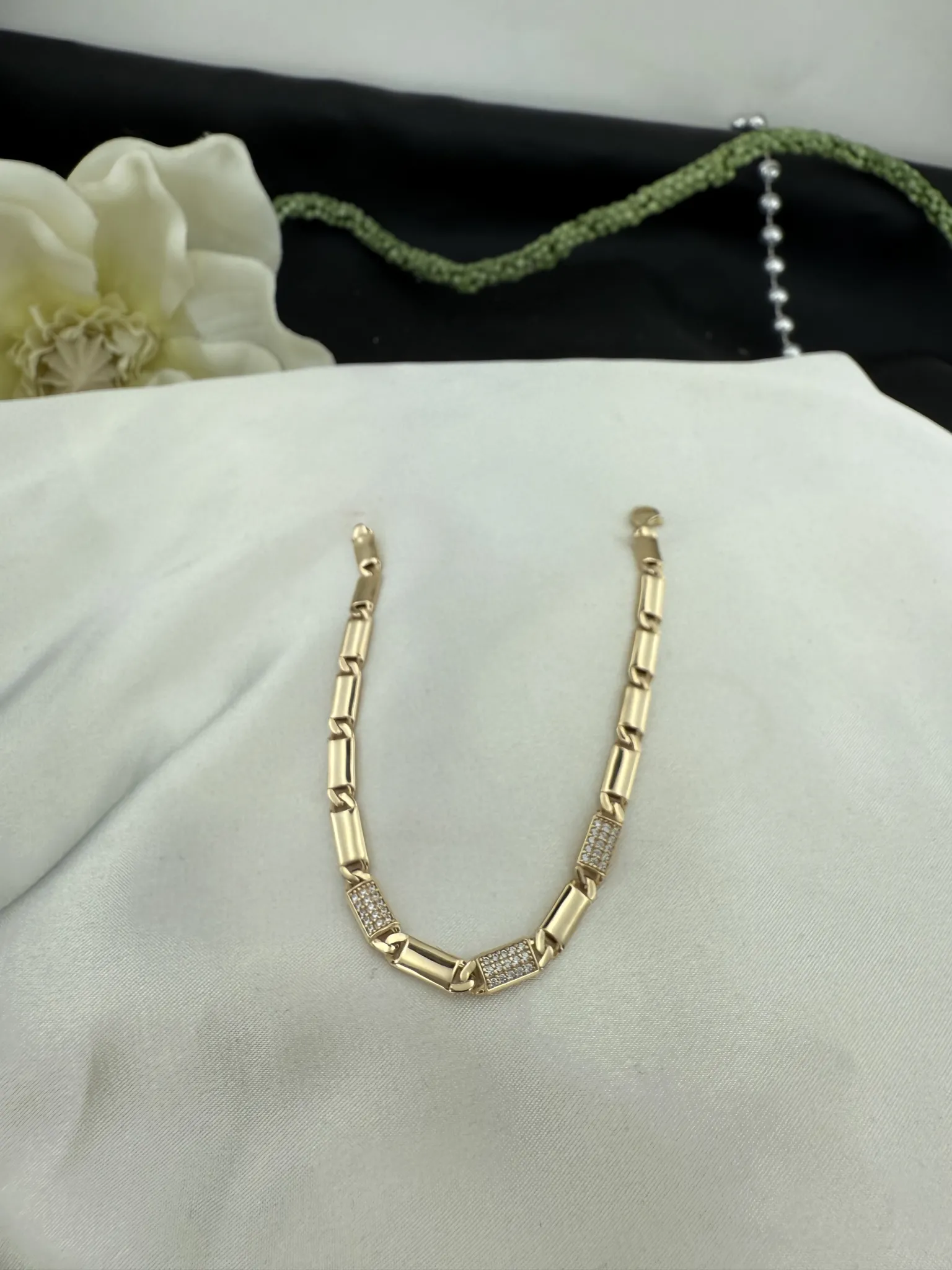 Özel Tasarım Taşlı Bileklik