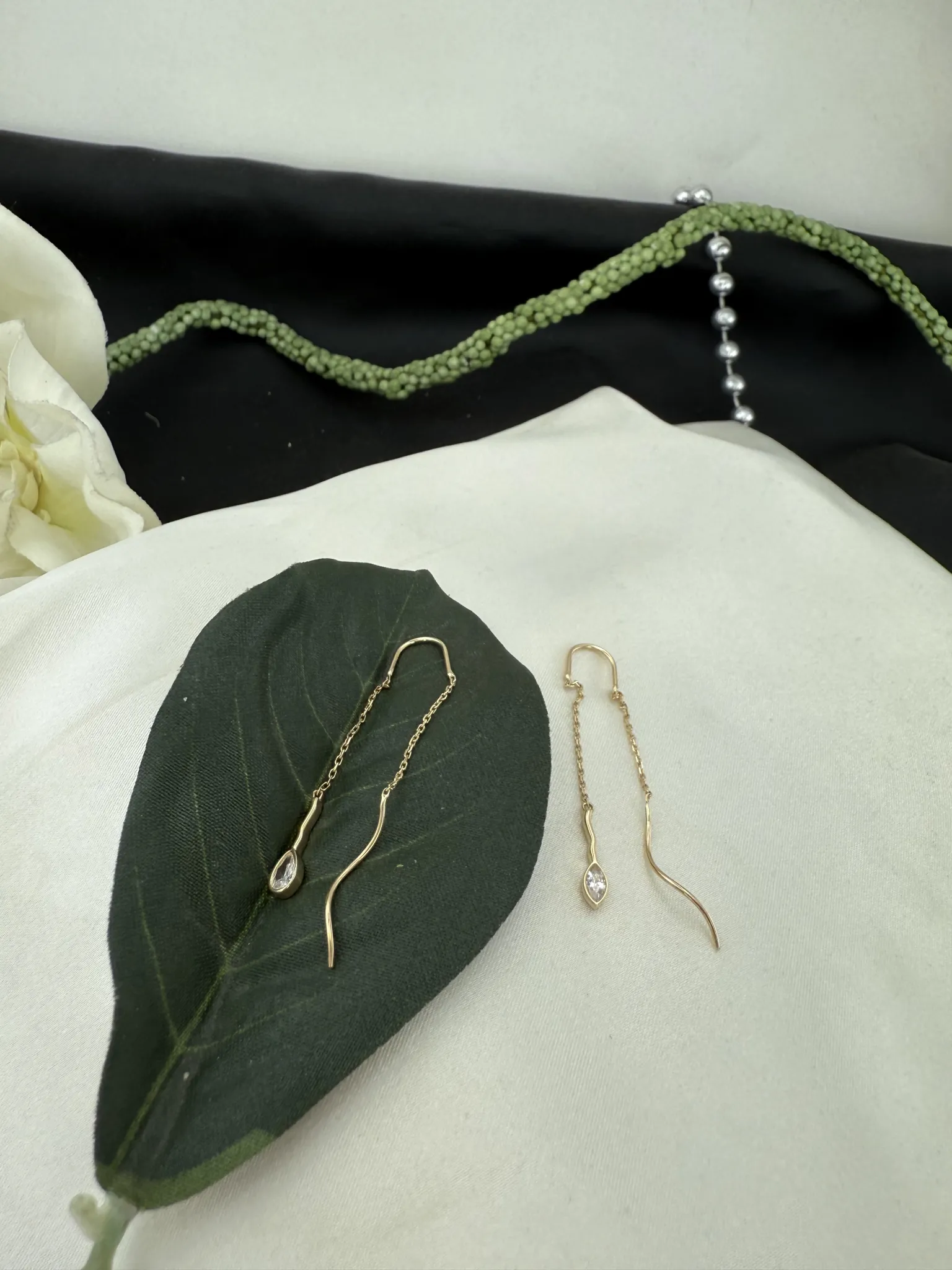 Özel Tasarım Sallamalı Damla Küpe