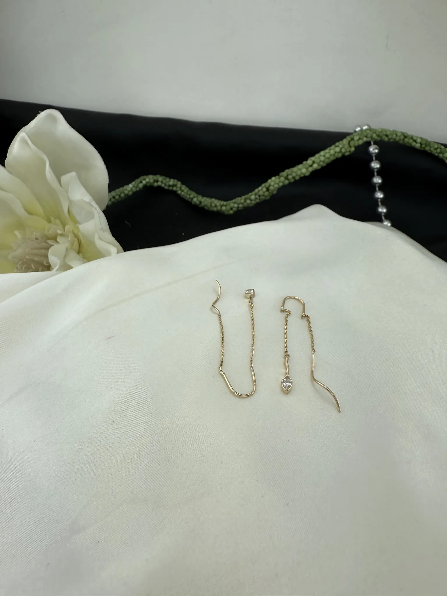 Özel Tasarım Sallamalı Damla Küpe