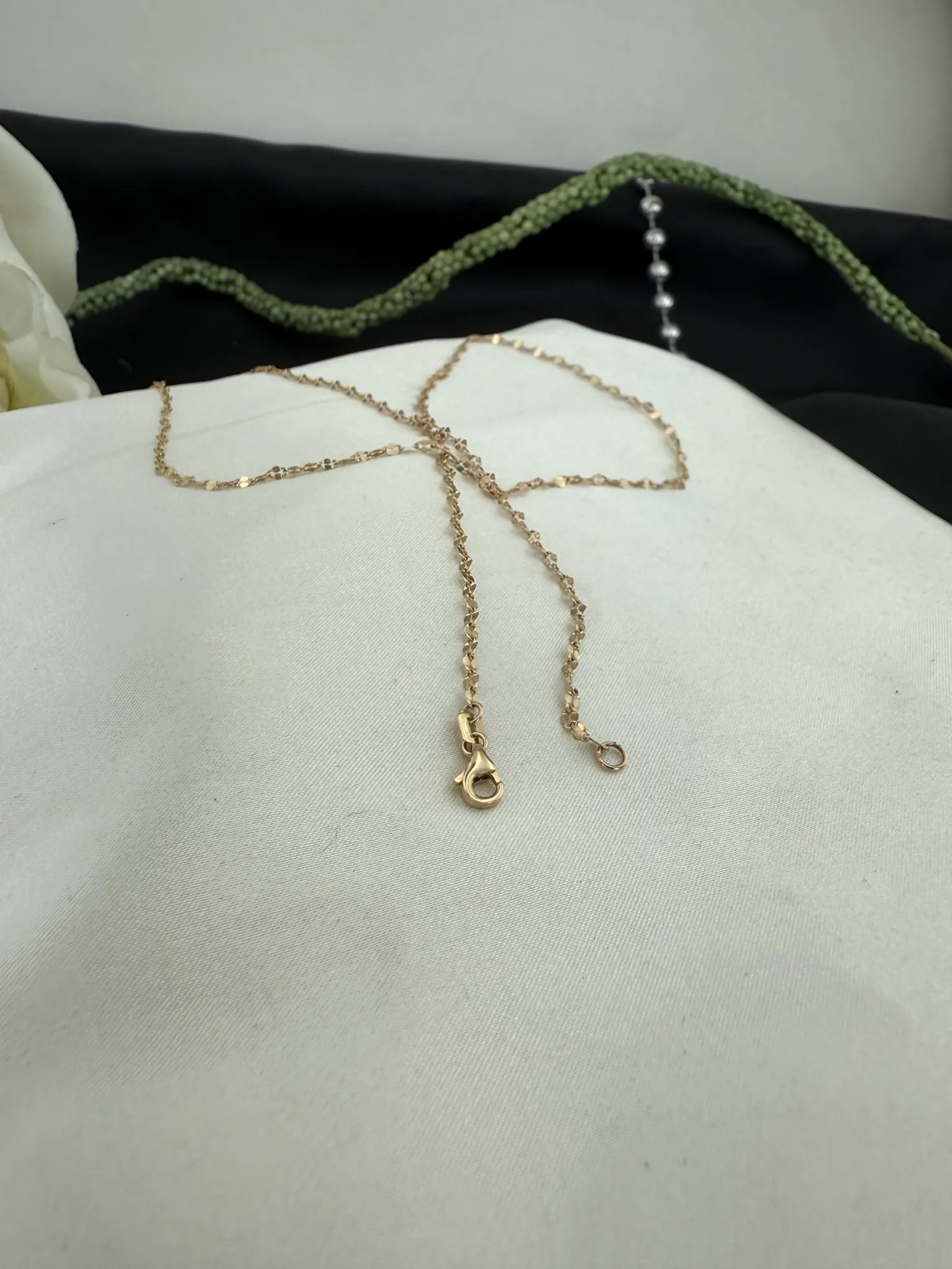 Taşsız İtalyan Zincir