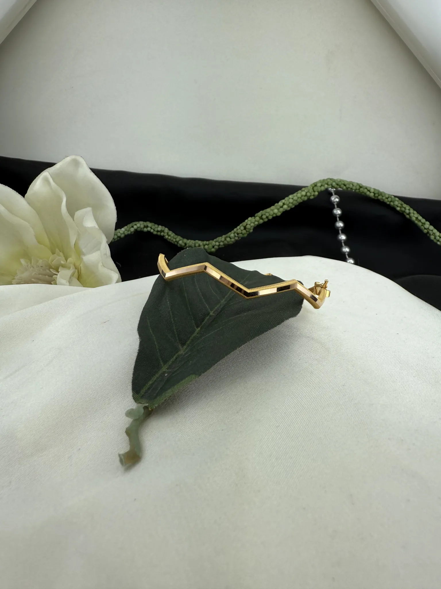 Özel Tasarım Zigzag Ajda Kelepçe