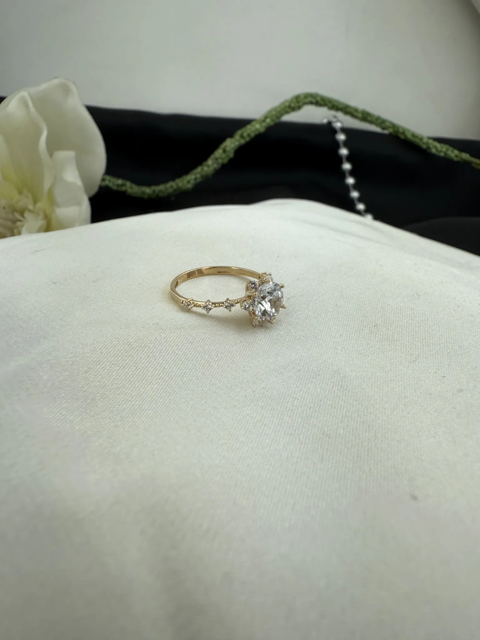 Özel Tasarım Yıldız Tek Taş