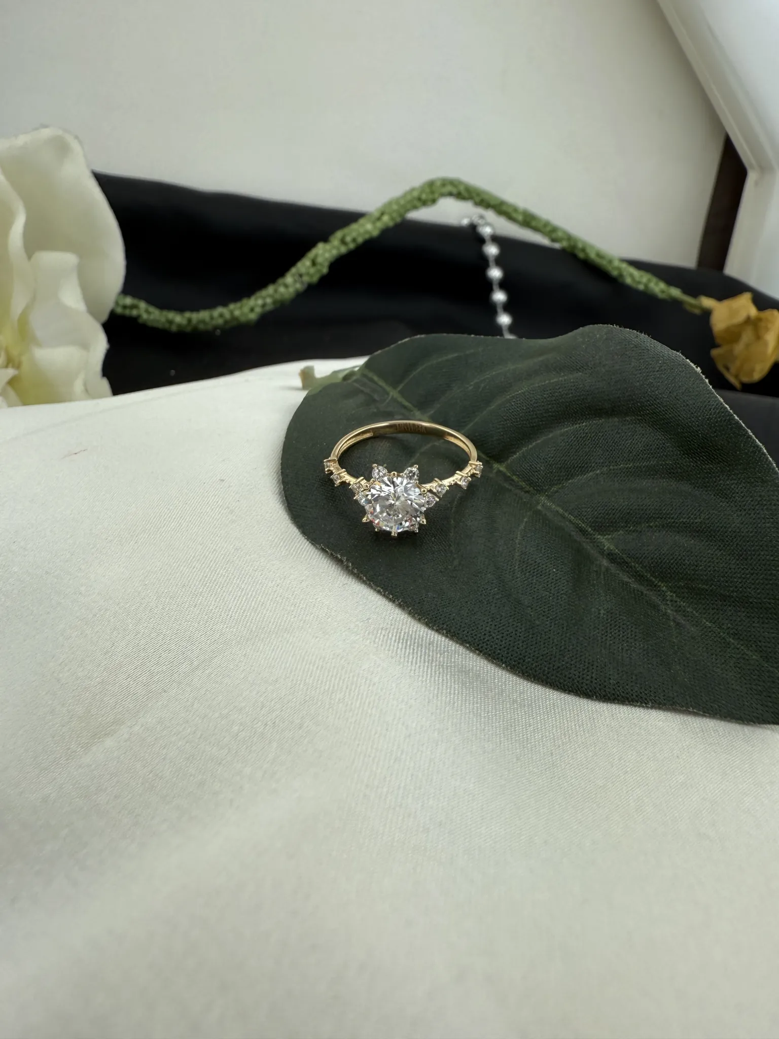 Özel Tasarım Yıldız Tek Taş