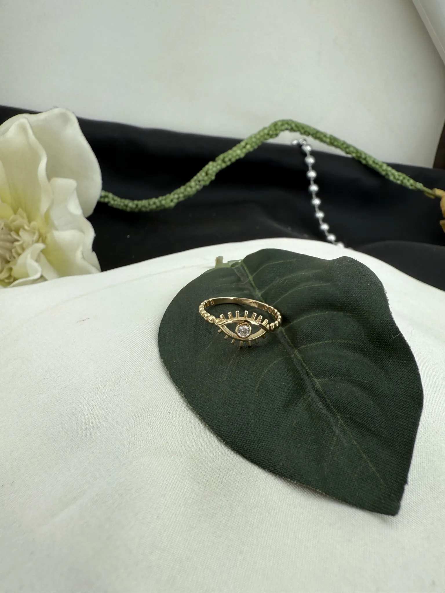 Taşlı Göz Yüzük