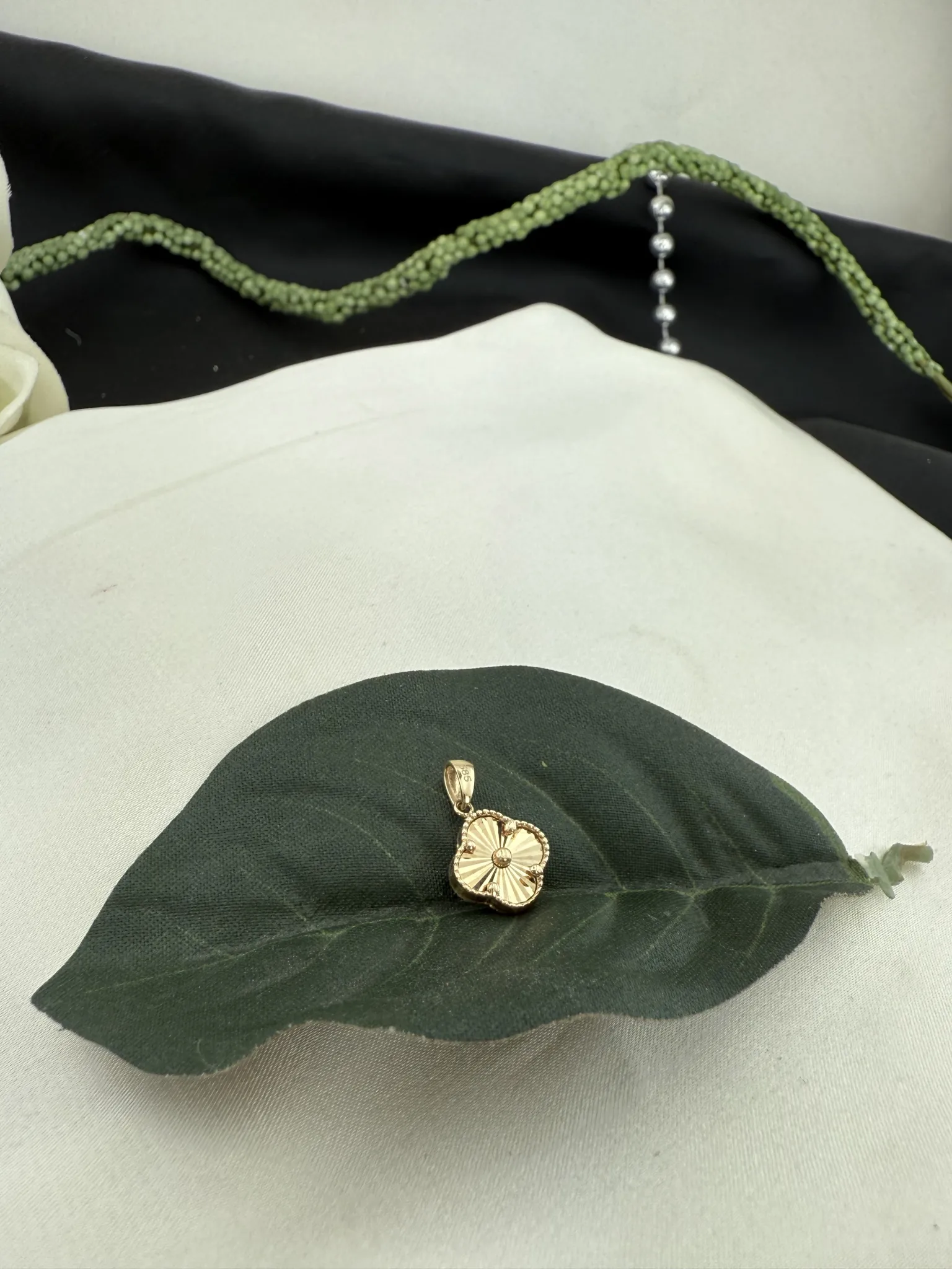 Taşsız Yonca Kolye Ucu