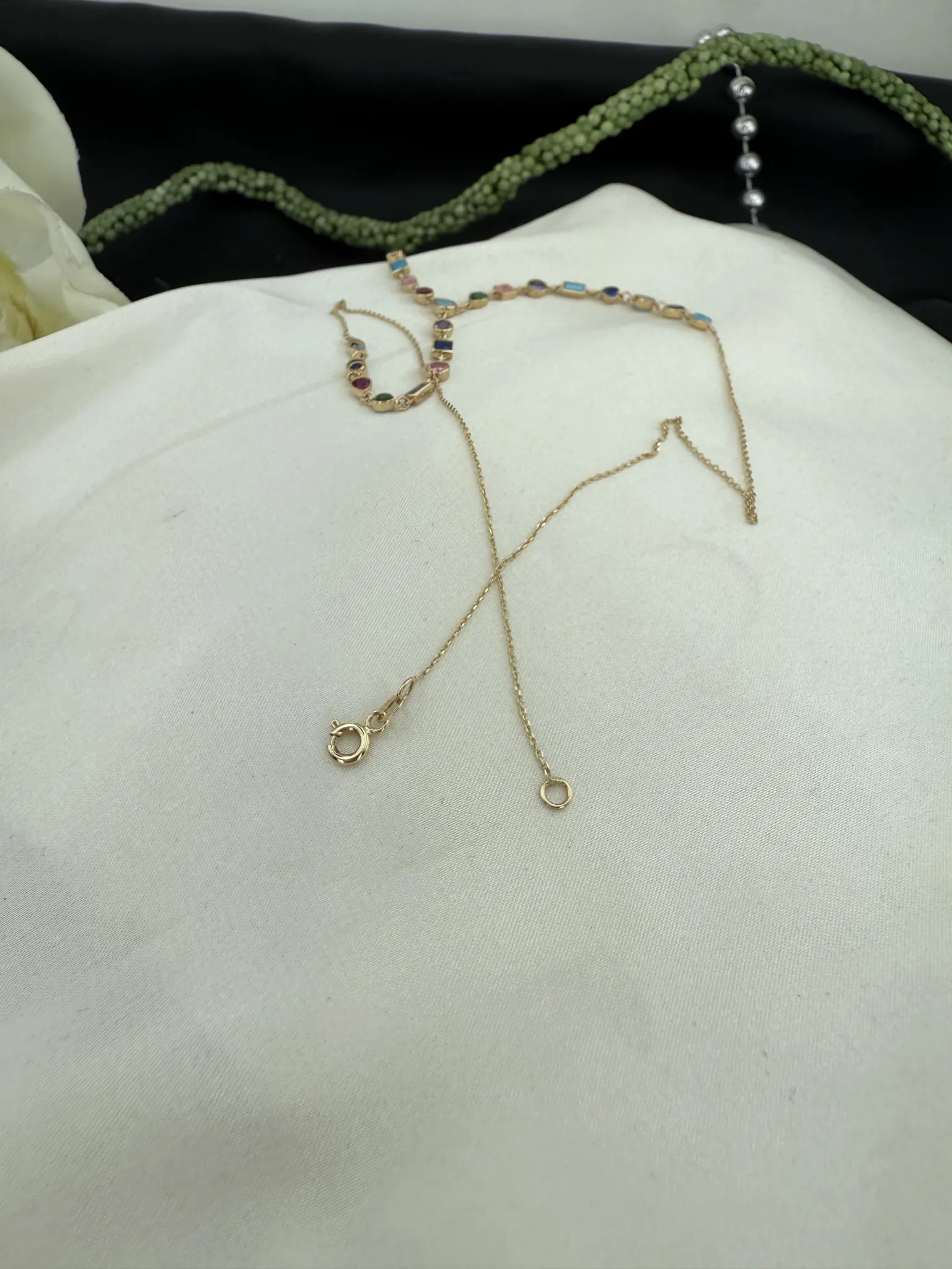 Renkli Taşlı Kolye