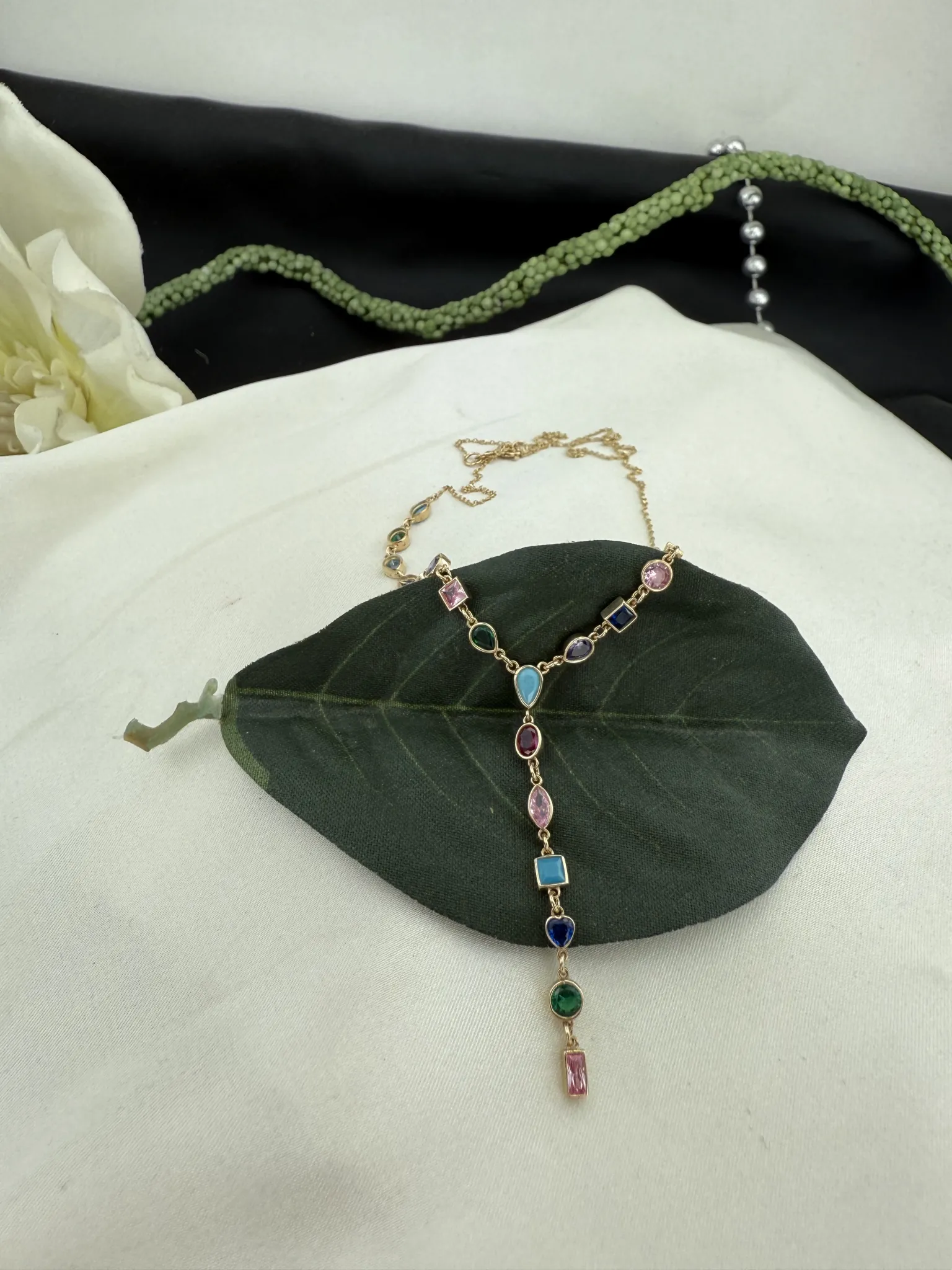 Renkli Taşlı Kolye