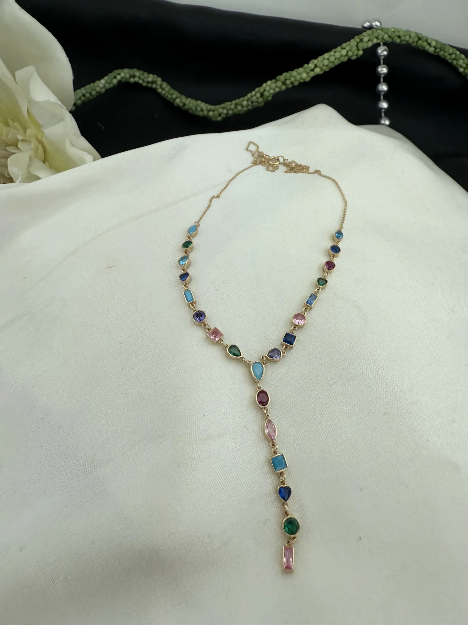 Renkli Taşlı Kolye