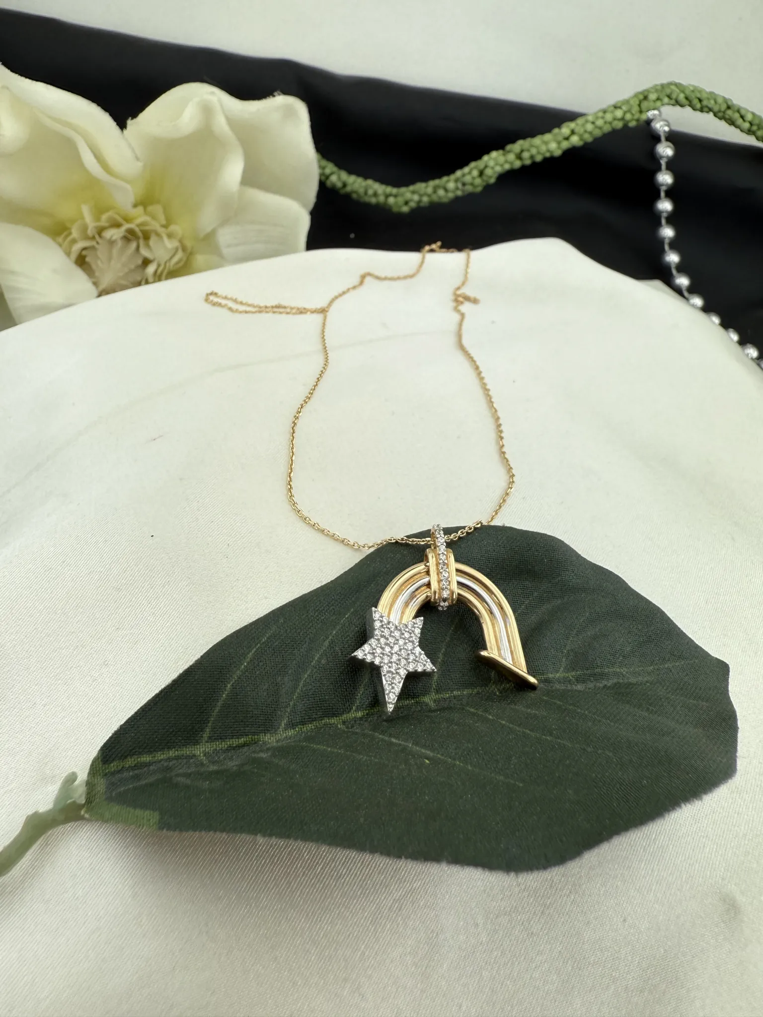 Taşlı Yıldız Kolye