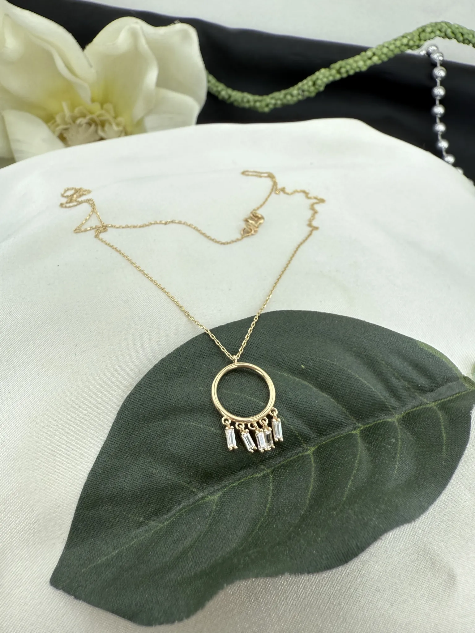 Baget Taşlı Özel Tasarım Kolye