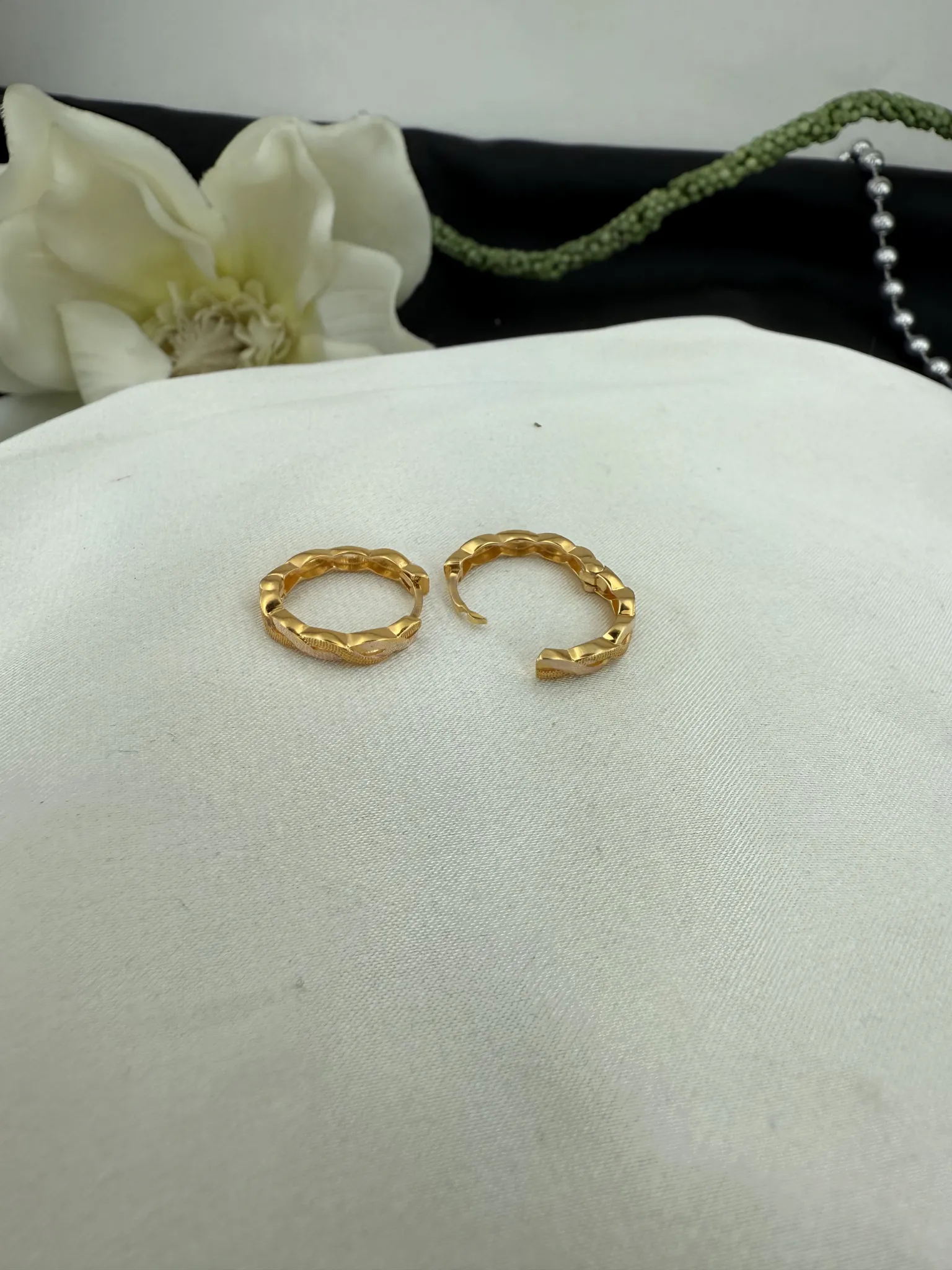 Taşsız Desenli Küpe