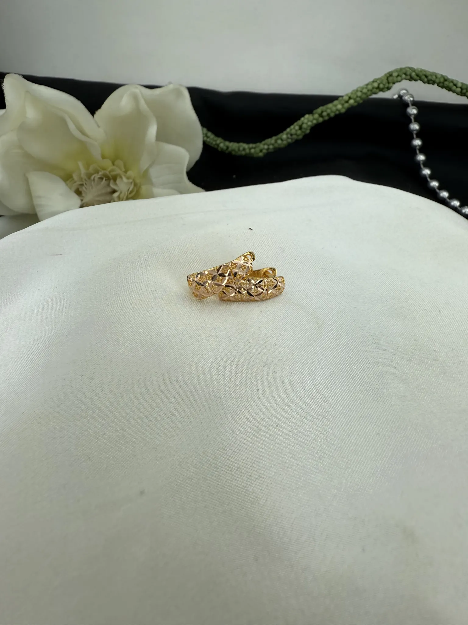 Taşsız Desenli Küpe