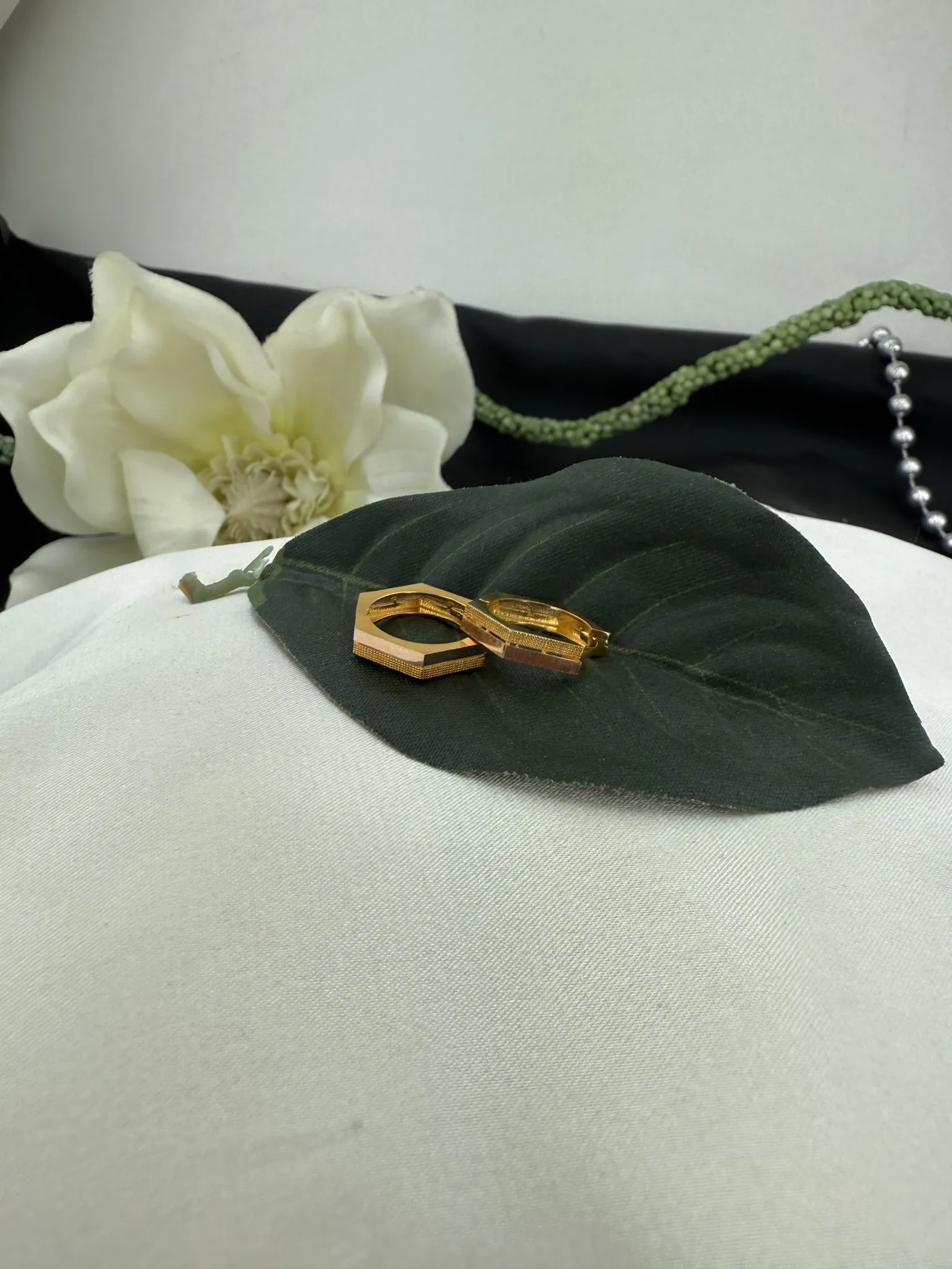 Taşsız Desenli Küpe